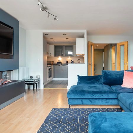 Excel, O2, Canary Wharf, London City Airport - Free Parking Extérieur photo