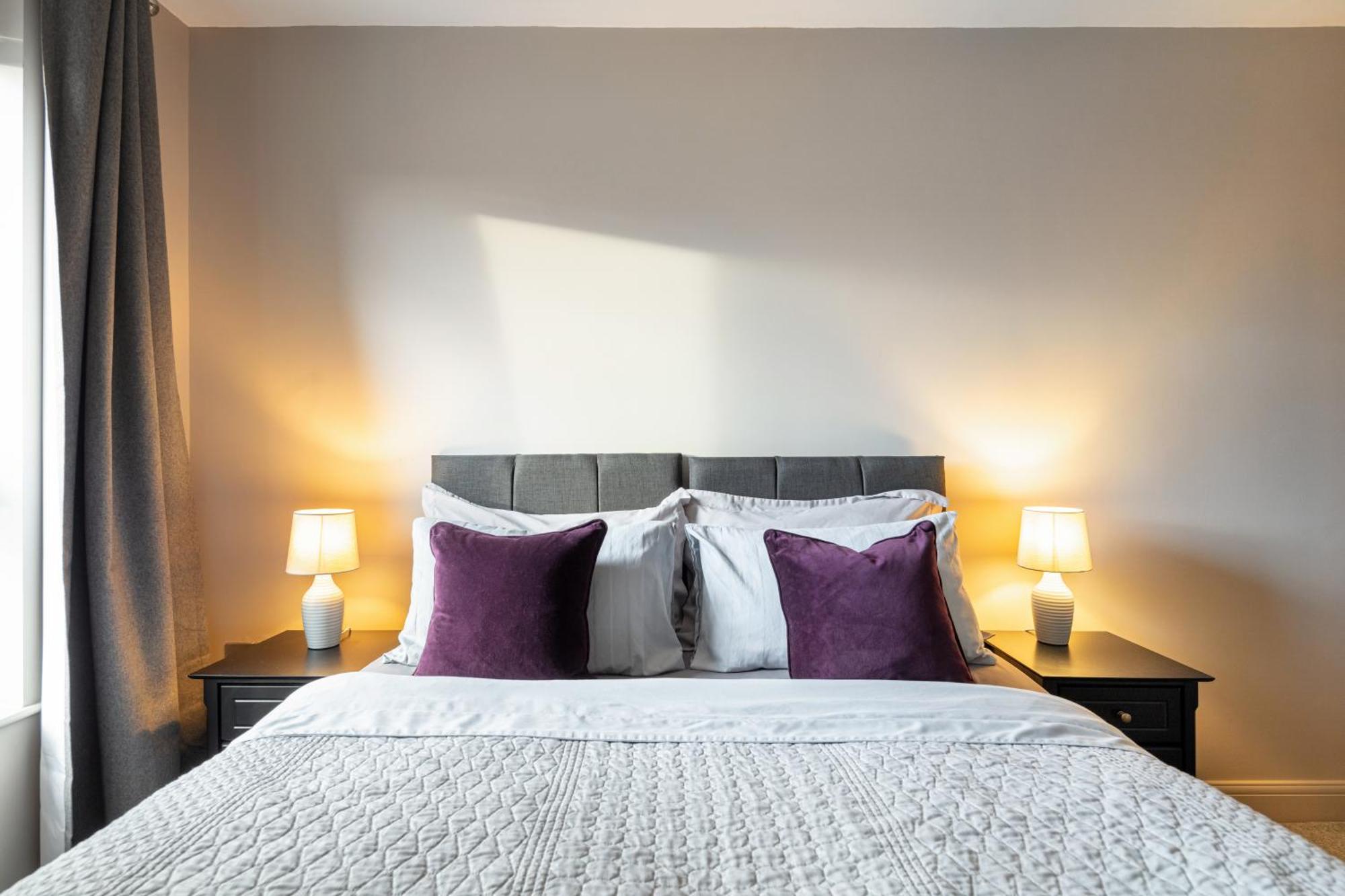 Excel, O2, Canary Wharf, London City Airport - Free Parking Extérieur photo